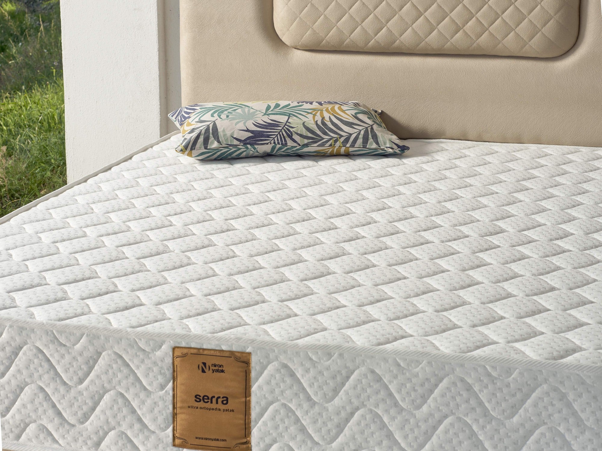 Serra 200x200 cm Dubbelsäng Ultra Fast Madrass Madrass