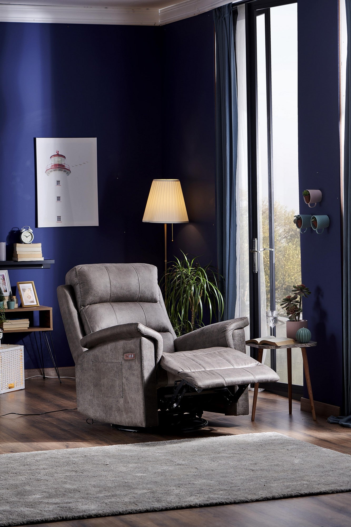 Tesla TV Recliner