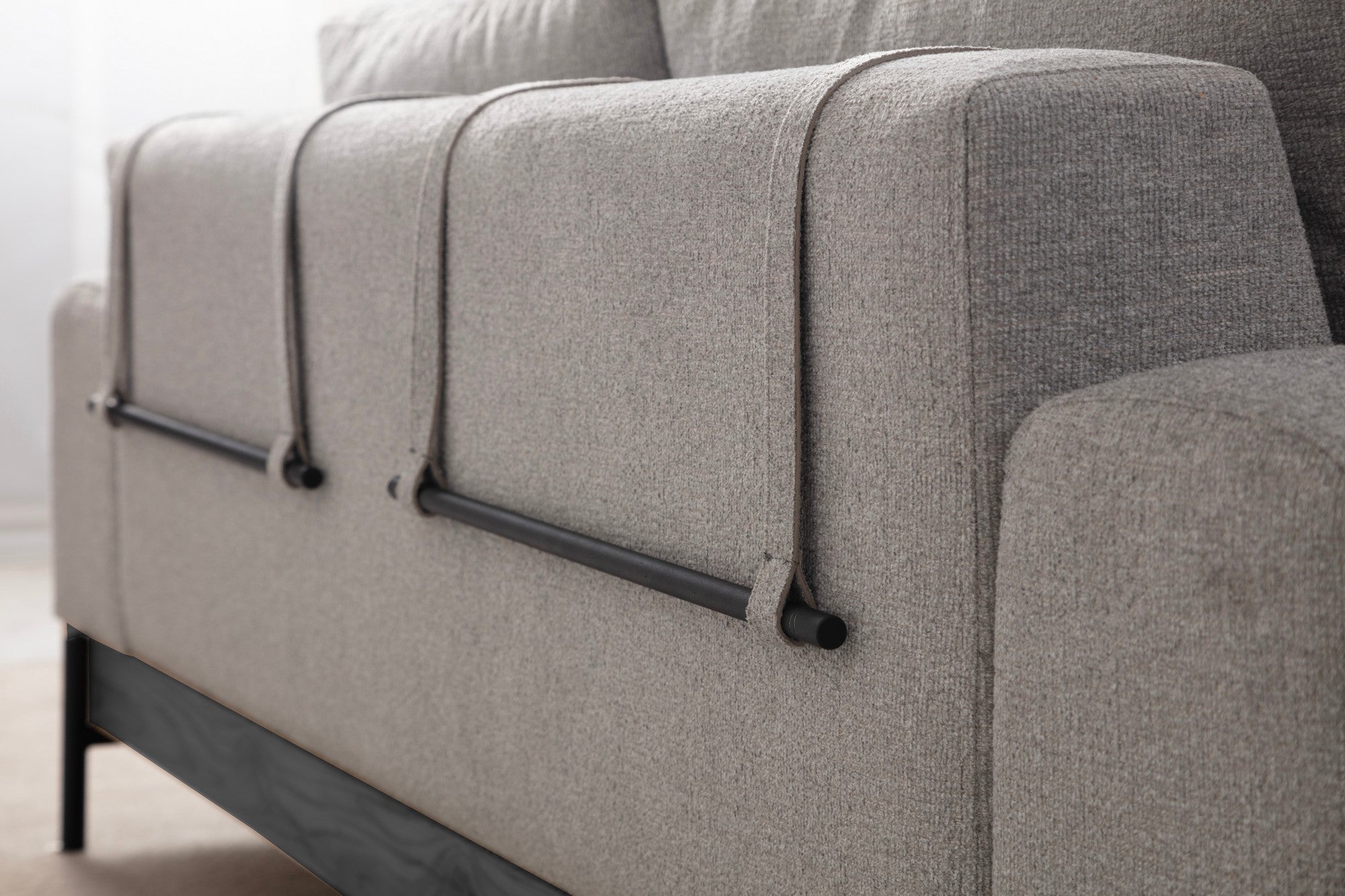 Eti Svart 3 Sits - Grå 3-Sits Soffa
