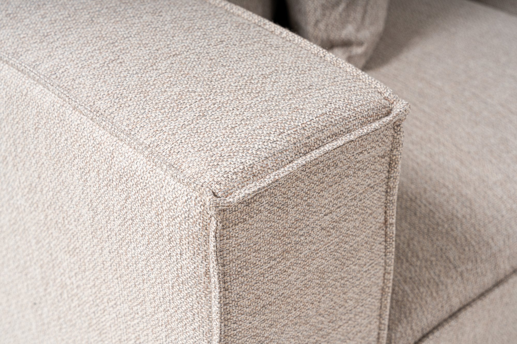 Sora (L1-O1-O1-1R-POUFFE ) - Sandbeige Hörnsoffa