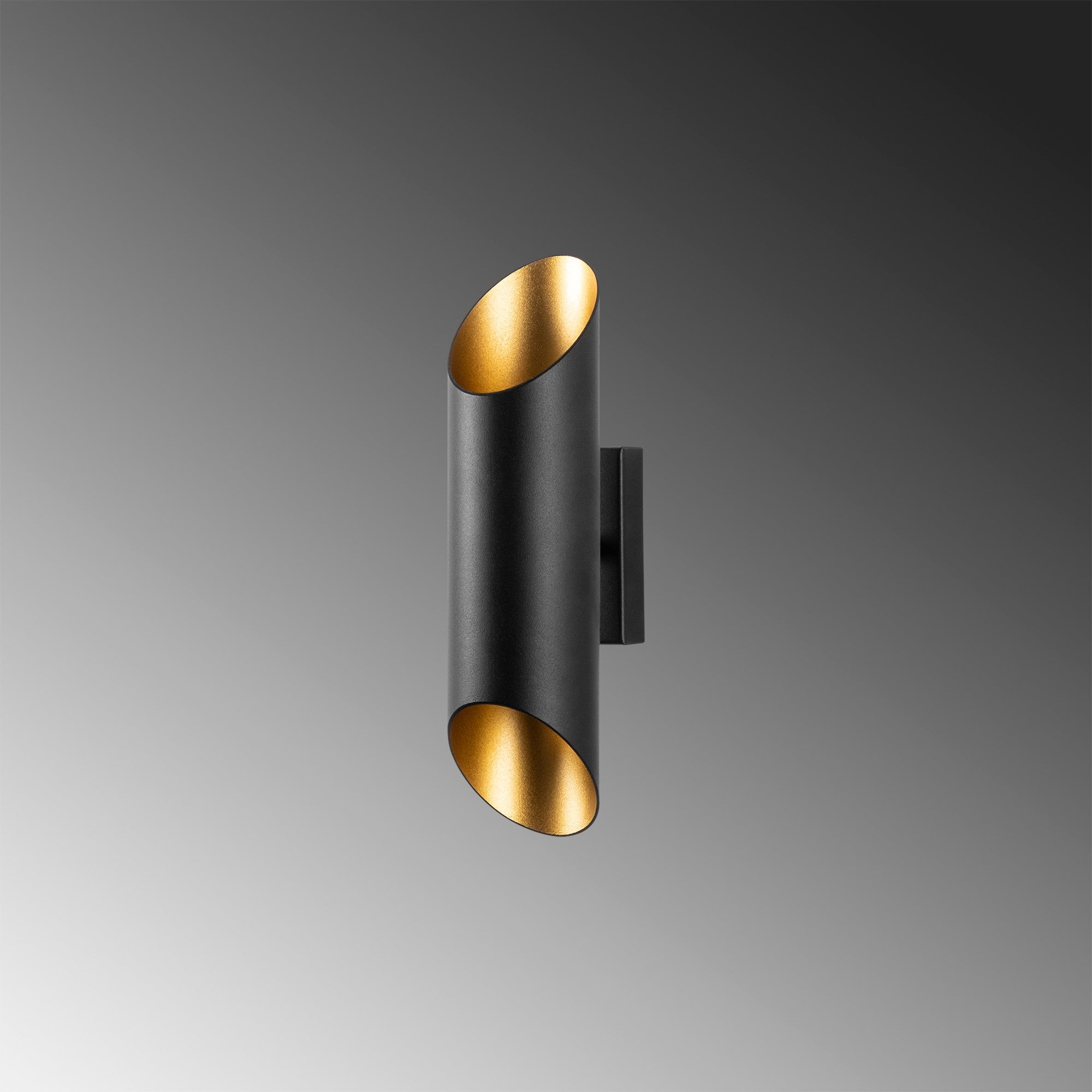Cut - 11810 Vägglampa
