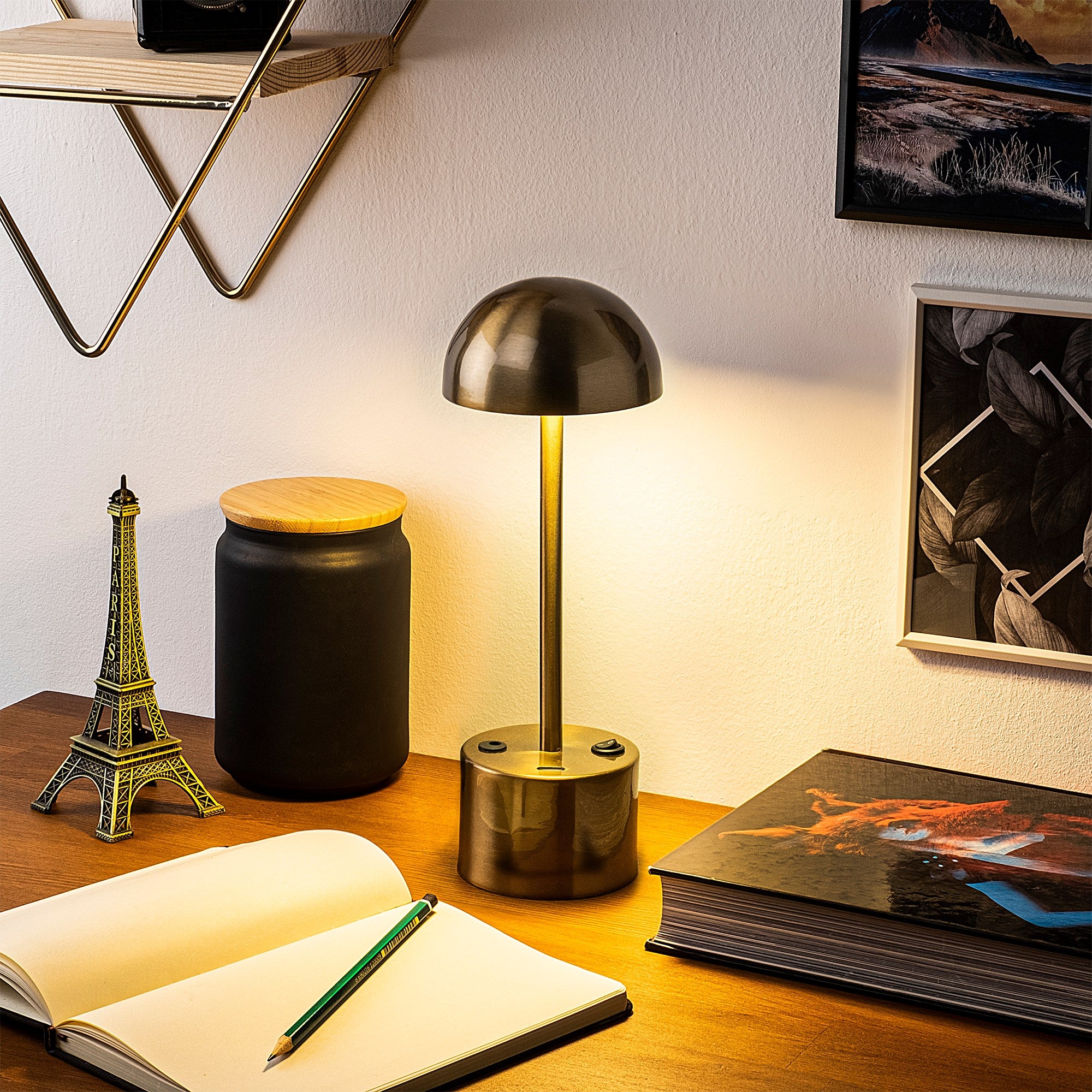 Sept - 13375 Bordslampa