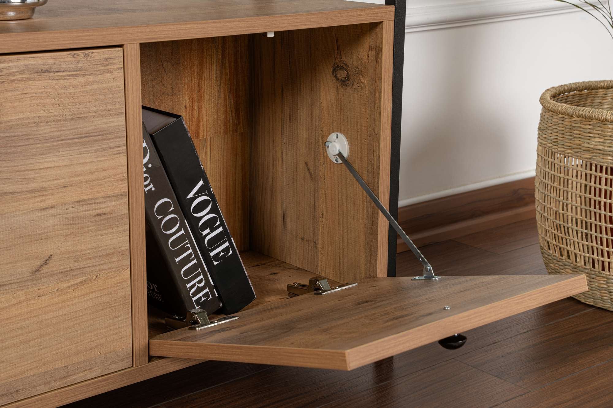 Solace - Atlantic Pine, Black Console