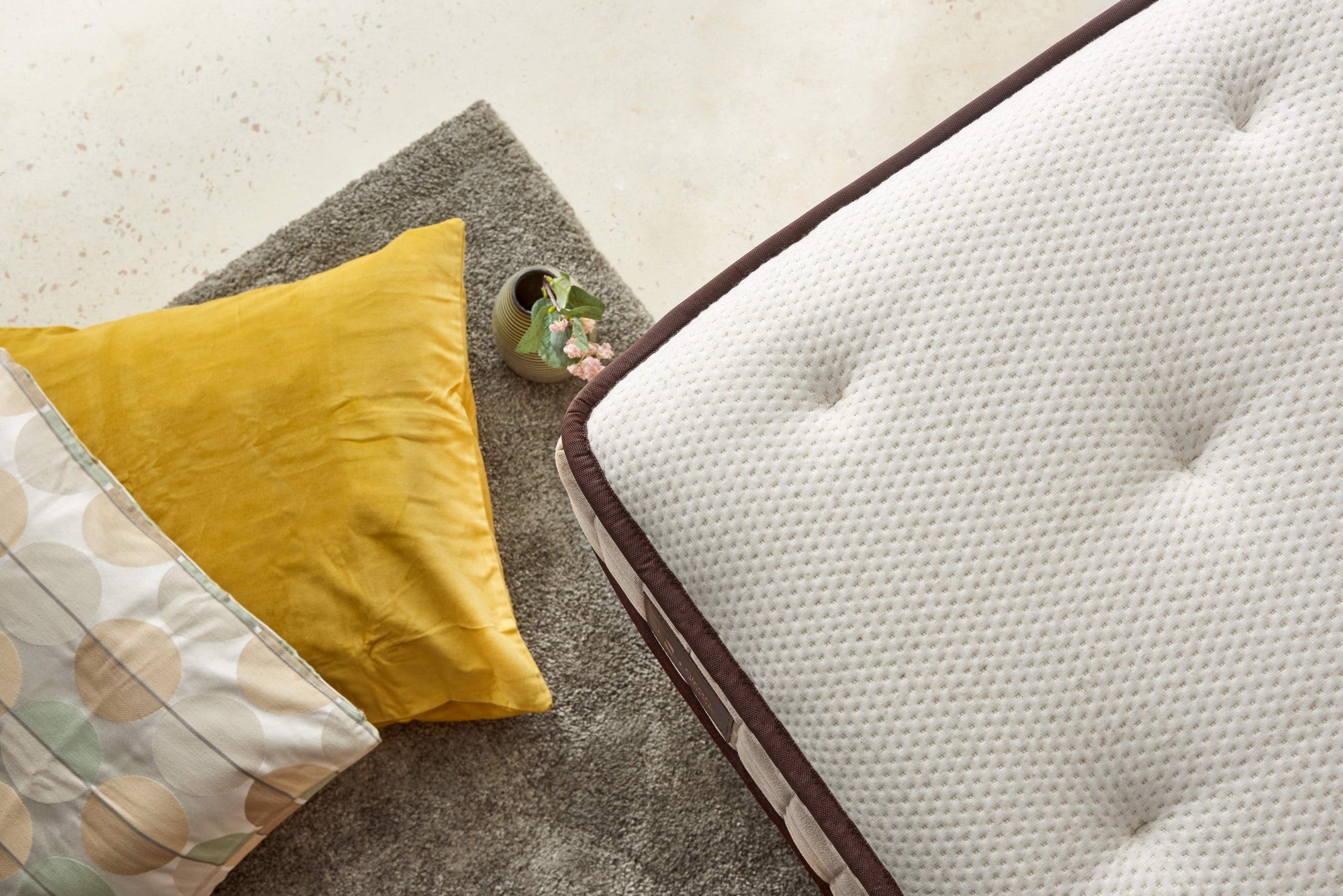 Majesty 200x200 cm Dubbelstorlek Polstrad Lyxig Mjuk Madrass Madrass