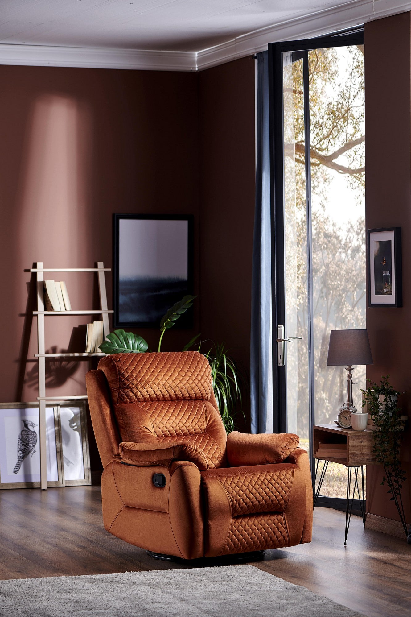 Trone TV - Amber Recliner