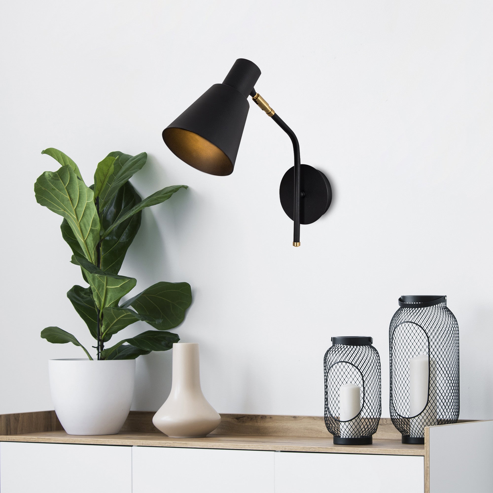 Sivani - MR-664 Vägglampa