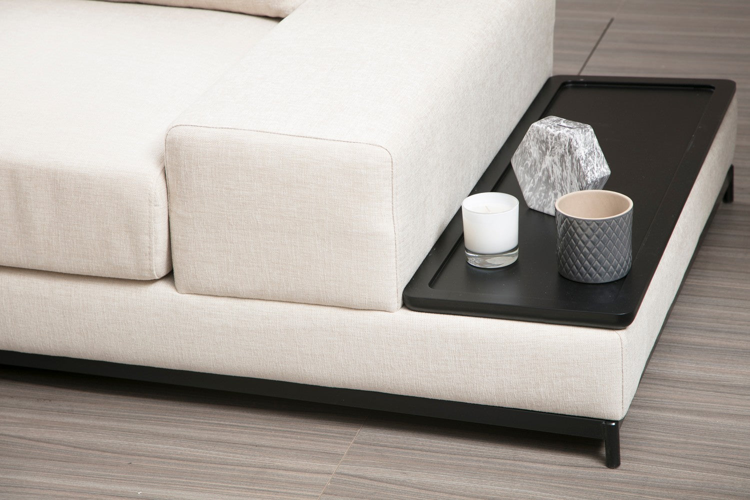 Line Med Sidoskåp - Beige 4-Sits Soffa