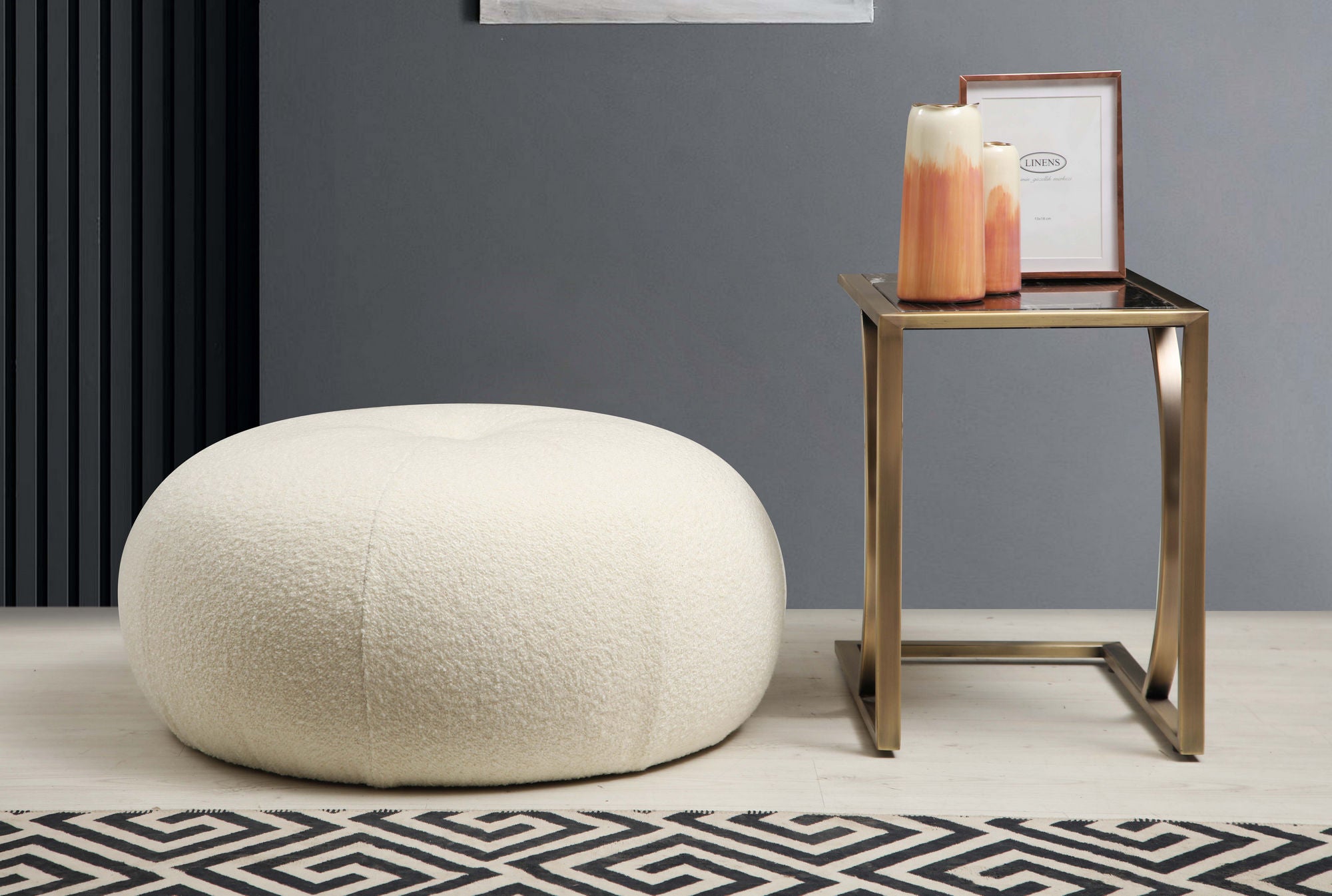 Tina - Bouclet Vit Puff