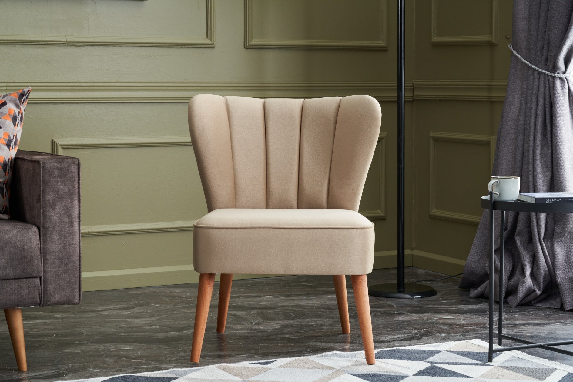 Layla - Grädde Wing Chair